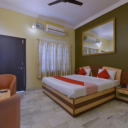 Oyo 10499 Hotel Shiv Shakti Kivarli Exteriör bild