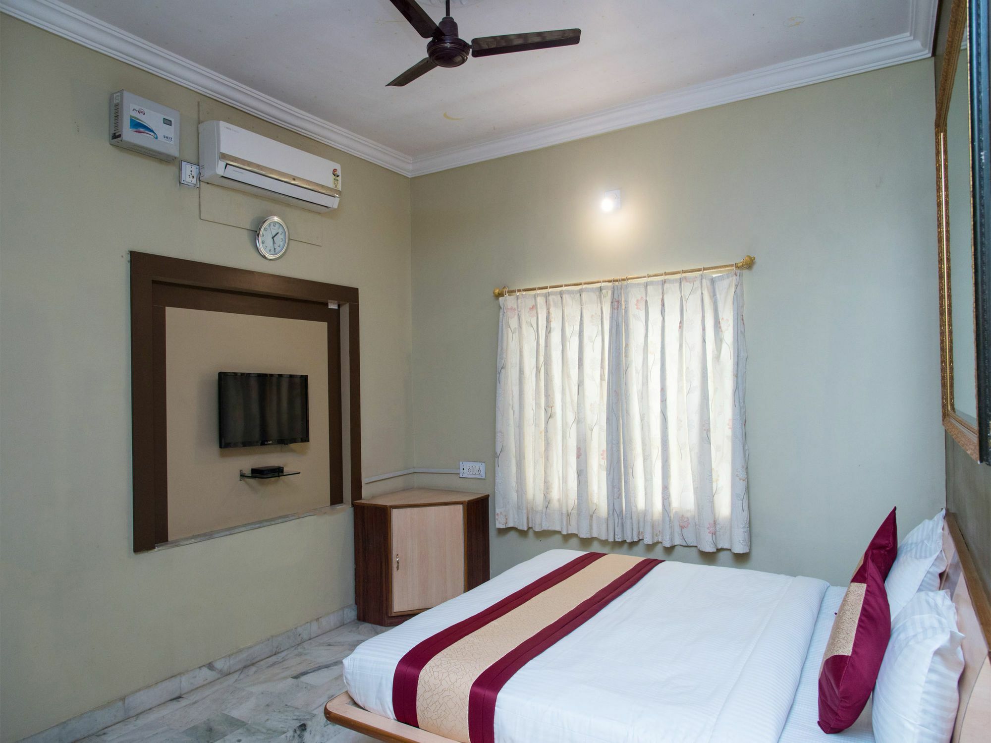Oyo 10499 Hotel Shiv Shakti Kivarli Exteriör bild