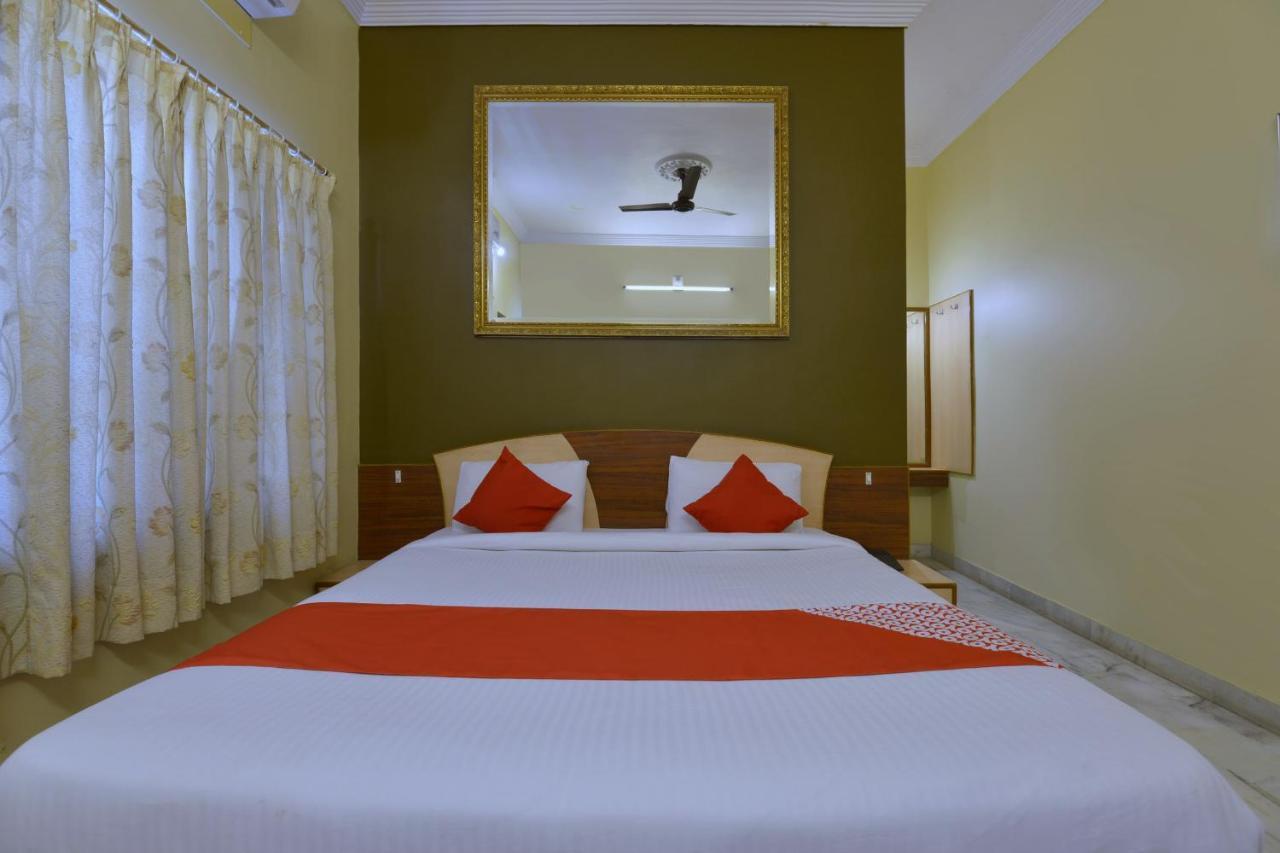 Oyo 10499 Hotel Shiv Shakti Kivarli Exteriör bild